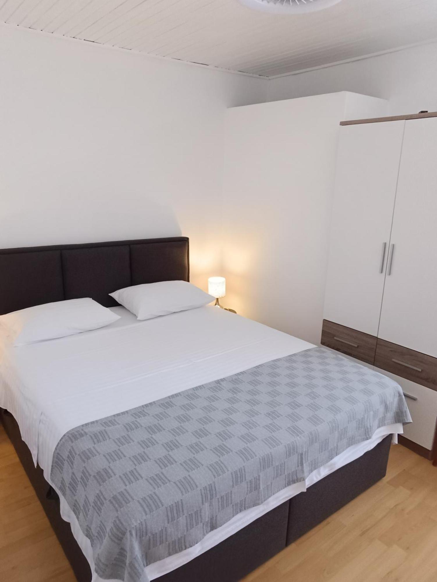 Apartmani Sprljan Vodice Exterior photo